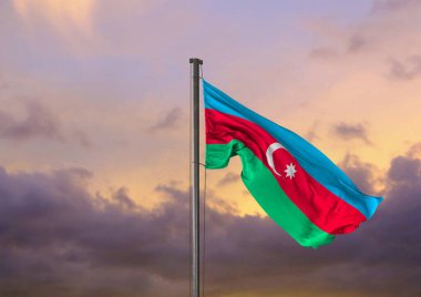 Azerbaycan Bayrağı, Azerbaycan Bayrağı Dalgalanıyor