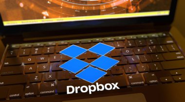 Dropbox, Sosyal Medya Konsepti, Çevrimiçi iletişim uygulamaları. 3B Görsel Tasarım