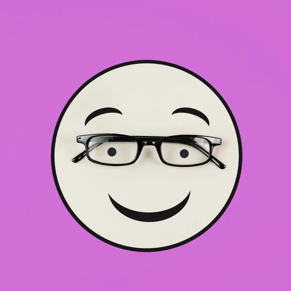 Hoofd Met Een Glimlachend Gezicht Bril Concept Geestelijke Gezondheid Positieve — Stockfoto
