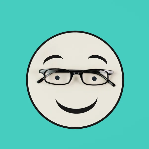 Kopf Mit Lächelndem Gesicht Und Brille Konzept Für Psychische Gesundheit — Stockfoto