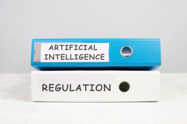 Yapay zeka ve yönetmelik kelimelerini içeren dosyalar, insan kaynaklarıyla rekabet halinde yapay zeka teknolojisi, cyborg makinesine karşı insan gücü, işçinin yerine geçen