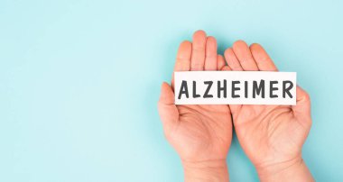 Alzheimer bir makalenin üzerinde duruyor, farkındalık günü, bunama teşhisi, Parkinson hastalığı, hafıza kaybı beyin bozukluğu