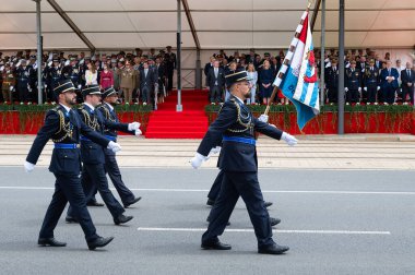 Lüksemburg Ulusal Günü, Grandük 'ün doğum günü kutlamaları, Lüks ordu, polis, itfaiye, kurtarma ve silahlı kuvvetler ile askeri geçit töreni, Lüksemburg şehri, 23.06.2024