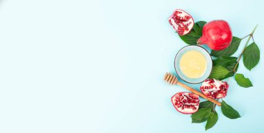 Rosh Haşana, Yahudi yeni yıl tatili, arkaplan, nar ve bal, geleneksel kutlama yemekleri. 