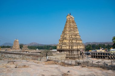 Güney Hindistan, Hampi 'deki Virupaksha tapınağı, antik Vijayanagara İmparatorluğu medeniyetinin tarihi anıtı, Hinduizm kültürü ve dini