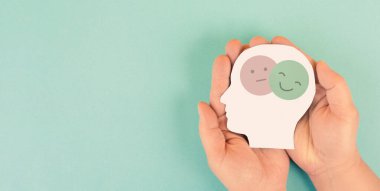 Gülümseyen mutlu yüz yükleme, ruh sağlığı, tutum, olumlu ve olumsuz zihin, duygu, destek ve depresyon