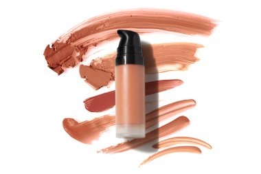 güzellik kozmetik makyaj cilt leke cc krem temel astar; ürün modeli beyaz arka plan