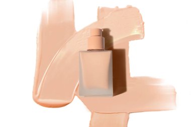 Lekeli dudak parlatıcısının kozmetik makyaj cilt rengi veya ruj; ürün modeli 