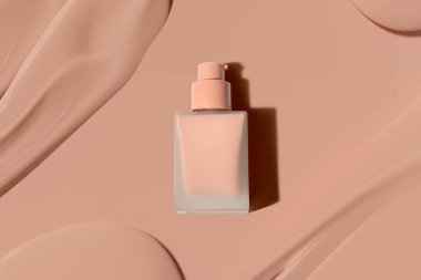 güzellik kozmetik makyaj cilt leke cc krem temel astar; ürün modeli beyaz arka plan