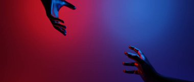 Manken el ele tutuşma teknolojisinin 3D çizimi fütürist siber punk görüntüsü, oyun bilimkurgu sahne arka planı