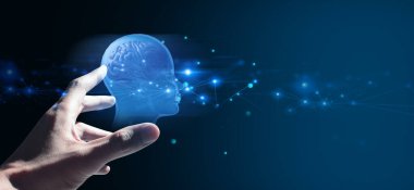 Doktor eli, insan beyninin sağlık hizmetleri tıbbi temalı hologramını tutuyor; bilim nöron hücre ağı için bir teknoloji.