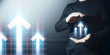 İşadamlarının etkileşimli eli, ticari ağ veri sisteminin hologramına dokunuyor. Teknoloji kavramı, insan kullanıcı uygulaması ile yapay zeka.