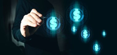 İşadamlarının etkileşimli eli, ticari ağ veri sisteminin hologramına dokunuyor. Teknoloji kavramı, insan kullanıcı uygulaması ile yapay zeka.