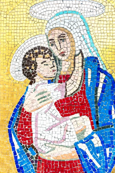 マリアを表すカラフルなモザイクと赤ちゃんイエス — ストック写真