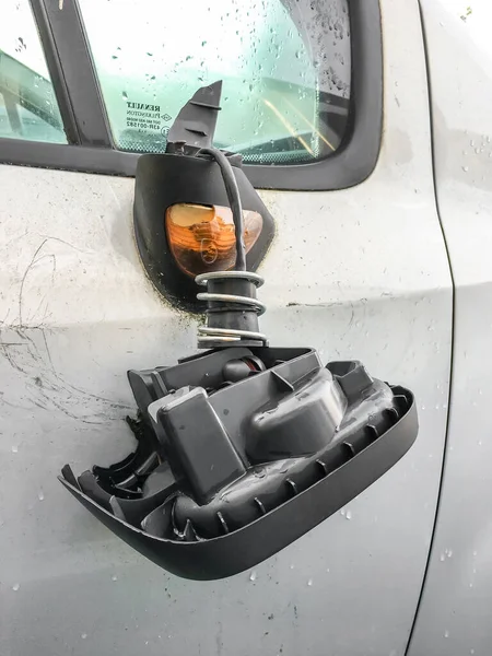 Vandaliserende Auto Met Kapotte Vleugelspiegel Verzekering Ondernemingen — Stockfoto