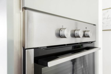 Modern elektrikli fırın. Yemek pişirme aygıtı.