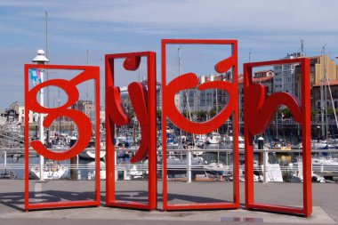 Aviles (İspanya). Aviles 'deki Niemeyer Merkezi.