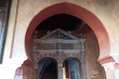 Cadiz (İspanya). Cadiz şehrindeki Castillo de San Sebastin 'in duvar ve kontrol noktası.
