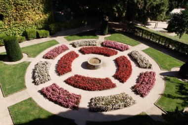 Cuacos de Yuste (Caceres) İspanya. Yuste Manastırı 'ndaki I. Charles Sarayı' na kişisel giriş rampası.