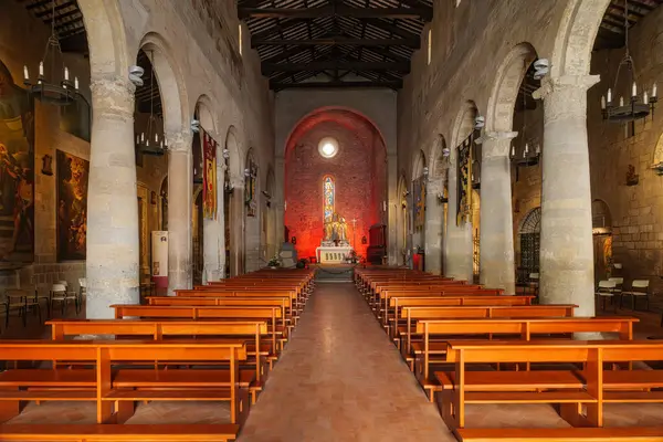 Bolsena, İtalya. Bolsena 'lı Santa Cristina Bazilikası' nın merkez nehri. 2024-06-21.