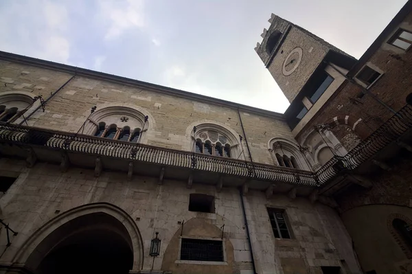 Tour Pegoi Fontaine Vues Cour Intérieure Palais Préfecture Brescia Par — Photo
