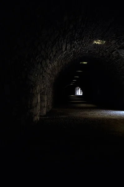 Passage Sombre Couvert Dans Mur Limite Château — Photo