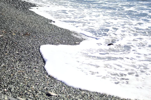 Welle Auf Einem Kieselstrand Aus Nächster Nähe — Stockfoto