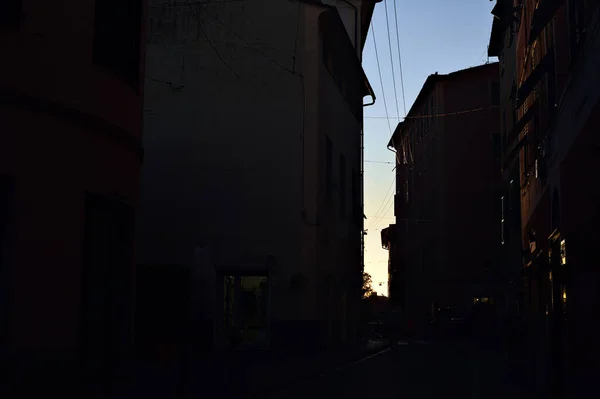 stock image Twilight sky framed by tall buildings