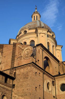 San Andrea Kubbesi gün batımında aşağıdan görüldü