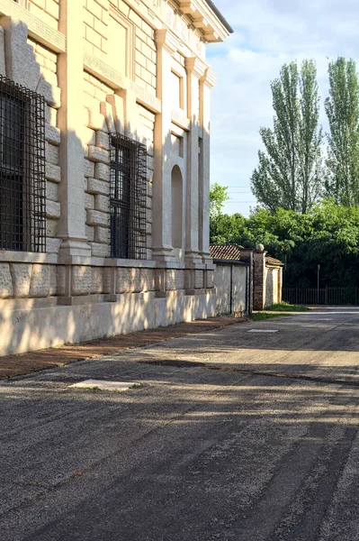 Weg Einem Park Neben Einem Palast Einer Italienischen Stadt Bei — Stockfoto