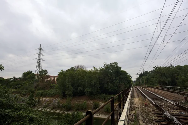 Järnvägsbron Över Avledningskanal Mulen Dag Den Italienska Landsbygden — Stockfoto