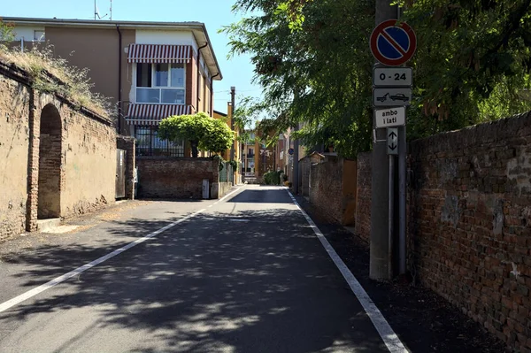 Αδιέξοδο Δρόμο Δει Από Ένα Σταυροδρόμι Μια Ιταλική Πόλη Στο — Φωτογραφία Αρχείου