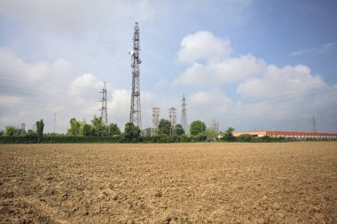 İtalya kırsalında bir tarla