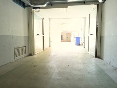 Açık kapılı giriş