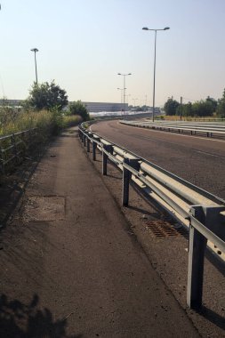 İtalya kırsalında otoyol