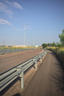 İtalya kırsalında otoyol