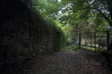 Parkın giriş kapısı.