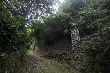 Parkın giriş kapısı.