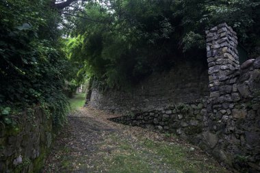 Parkın giriş kapısı.