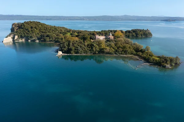 Visão Geral Ilha Lago Bolsena Imagens De Bancos De Imagens Sem Royalties