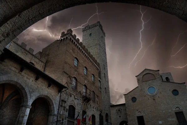 Pohled Během Bouřky Blesky Města San Gimignano Toskánsku — Stock fotografie