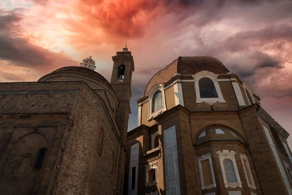Zijaanzicht Van Basiliek Van San Lorenzo Florence — Stockfoto