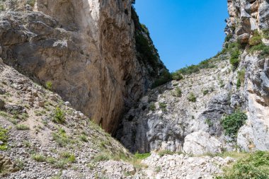Abruzzo 'daki Fara San Martino Canyon Majella Dağı.