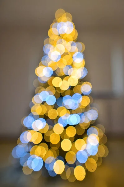 Abstract Shaped Light Bokeh Christmas Tree House — Stock Photo, Image