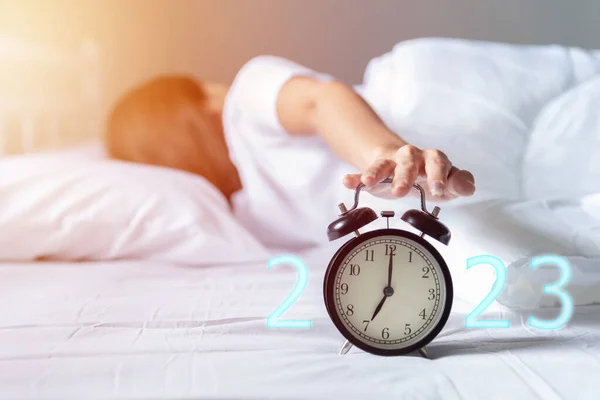 Women are turning off their alarm clocks with the number of 2023. Even after the New Year, laziness still exists