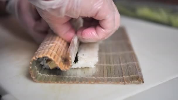 Tapasztalja Meg Művészet Egy Japán Kulináris Mester Ügyesen Létre Sushi — Stock videók