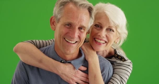 Szczęśliwa Para Seniorów Śmiejąca Się Uśmiechająca Zielonym Ekranie Zielonym Ekranie — Wideo stockowe