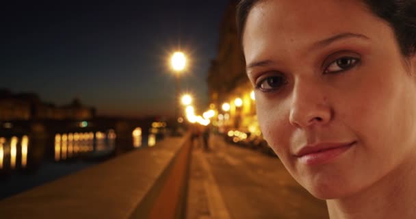 Primer Plano Retrato Una Hermosa Mujer Turística Calle Florencia Por — Vídeo de stock