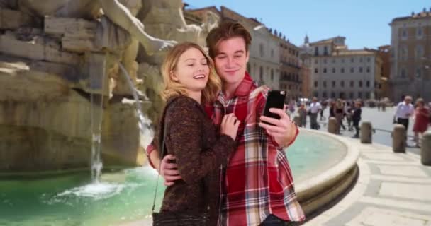 Attractive Caucasian Couple Taking Selfie Rome Happy Male Female Take — Stock Video