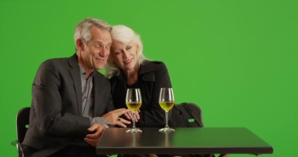 Ouderen Gaan Uit Een Date Hebben Het Naar Hun Zin — Stockvideo
